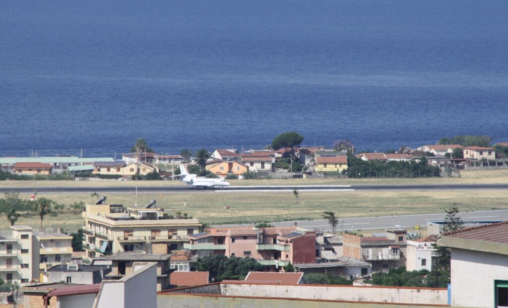 volo giorgia meloni atterra aeroporto reggio calabria 5 giugno 2026