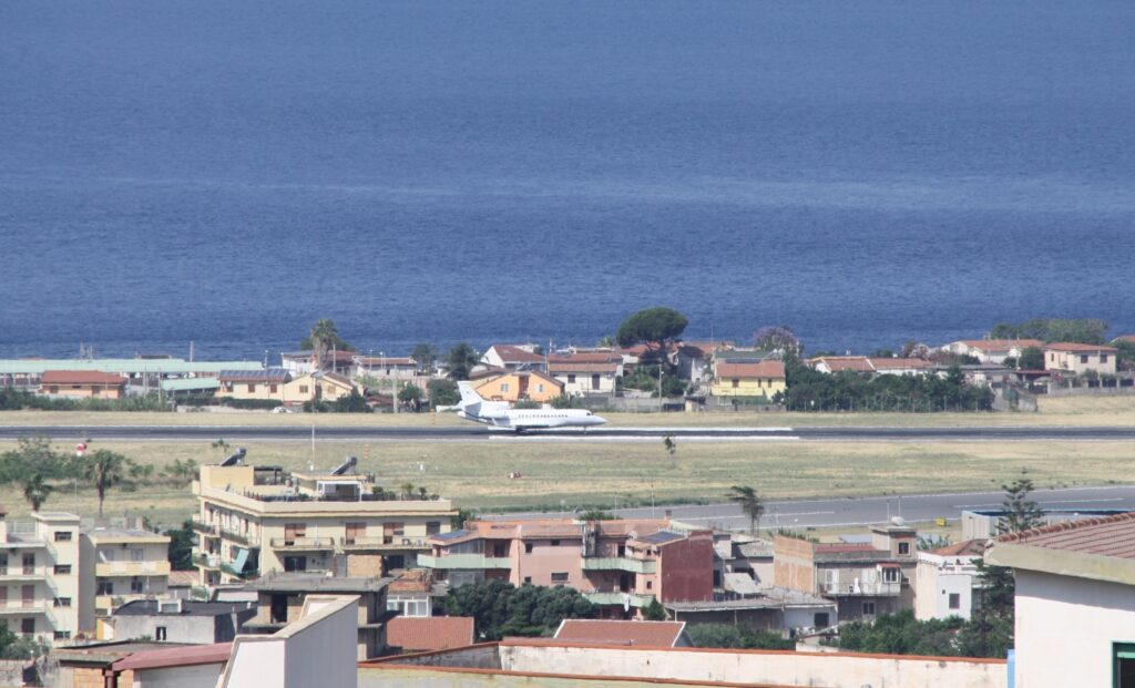 volo giorgia meloni atterra aeroporto reggio calabria 5 giugno 2026