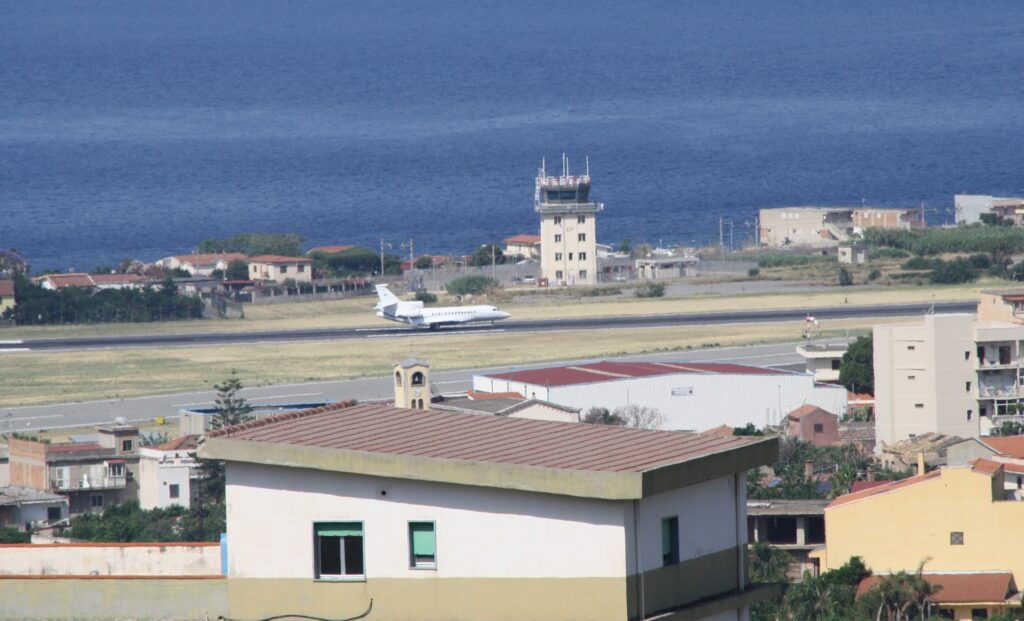 volo giorgia meloni atterra aeroporto reggio calabria 5 giugno 2026