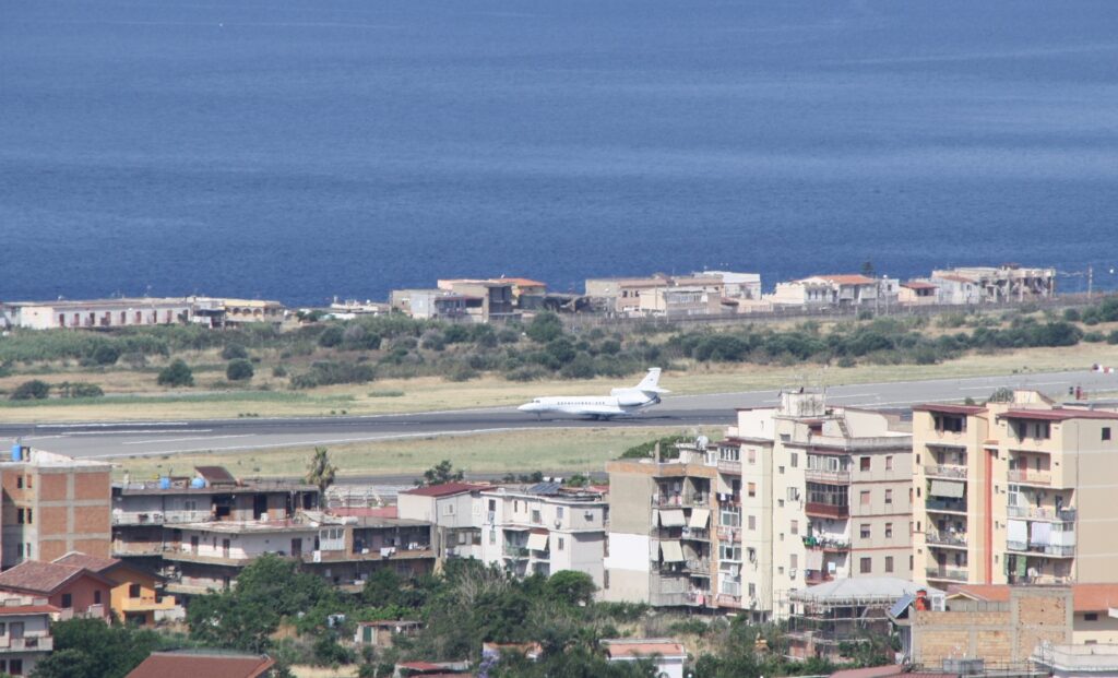 volo giorgia meloni atterra aeroporto reggio calabria 5 giugno 2026
