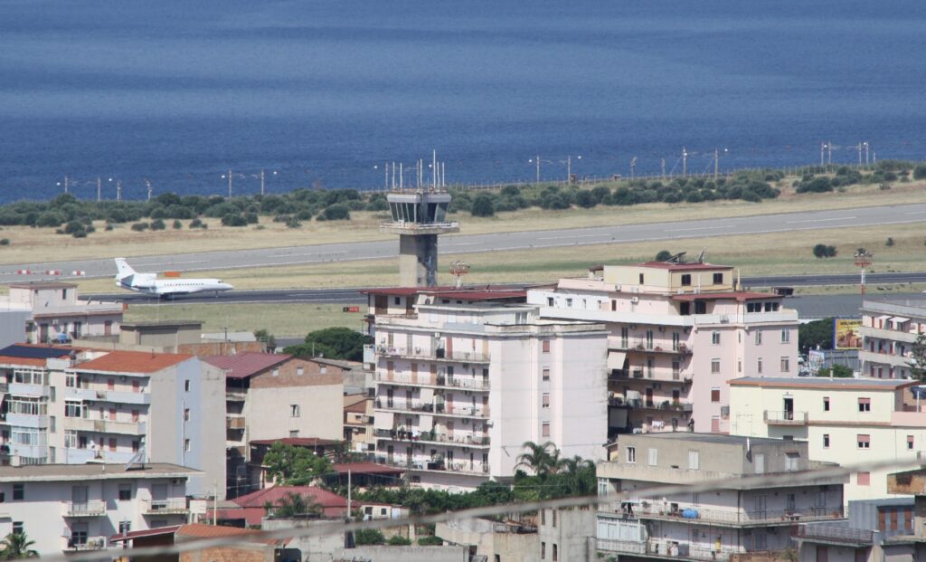 volo giorgia meloni atterra aeroporto reggio calabria 5 giugno 2026