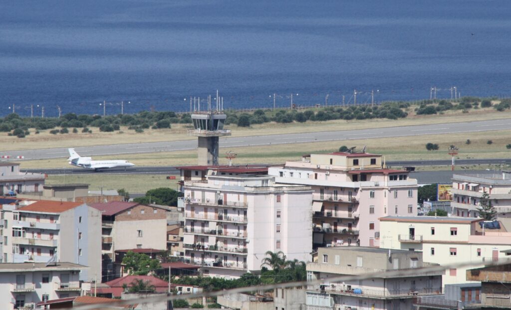 volo giorgia meloni atterra aeroporto reggio calabria 5 giugno 2026