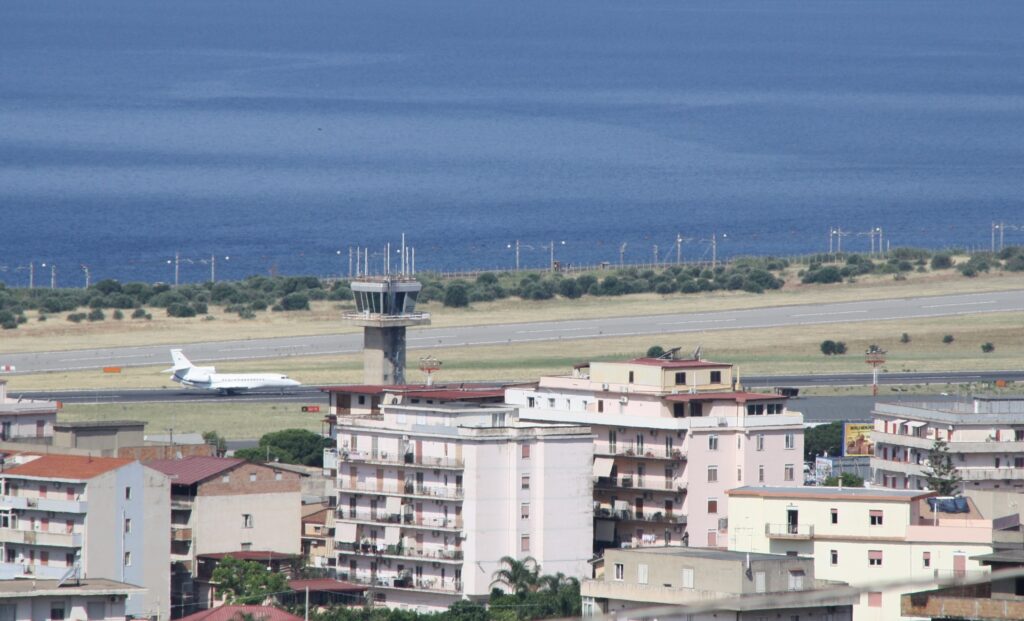 volo giorgia meloni atterra aeroporto reggio calabria 5 giugno 2026