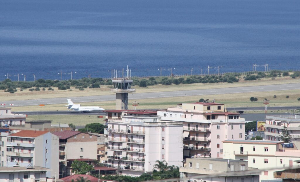 volo giorgia meloni atterra aeroporto reggio calabria 5 giugno 2026