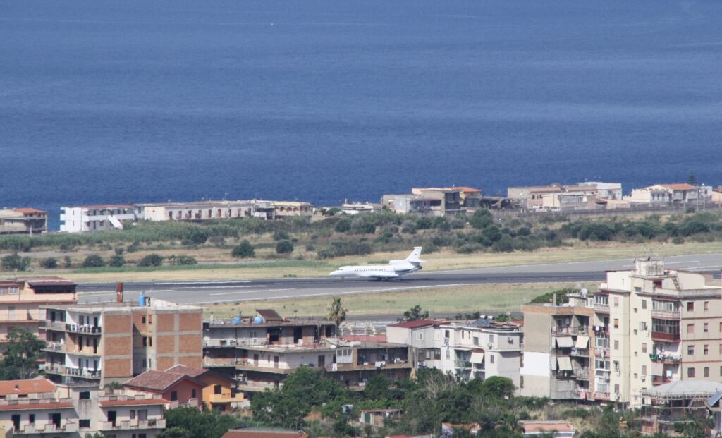 volo giorgia meloni atterra aeroporto reggio calabria 5 giugno 2026