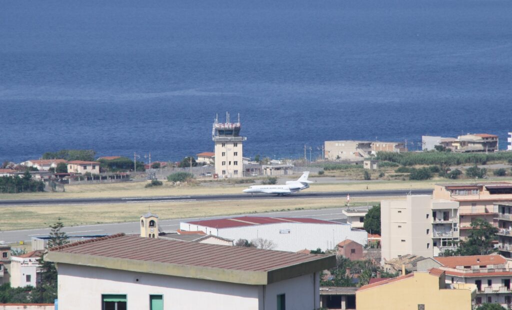 volo giorgia meloni atterra aeroporto reggio calabria 5 giugno 2026