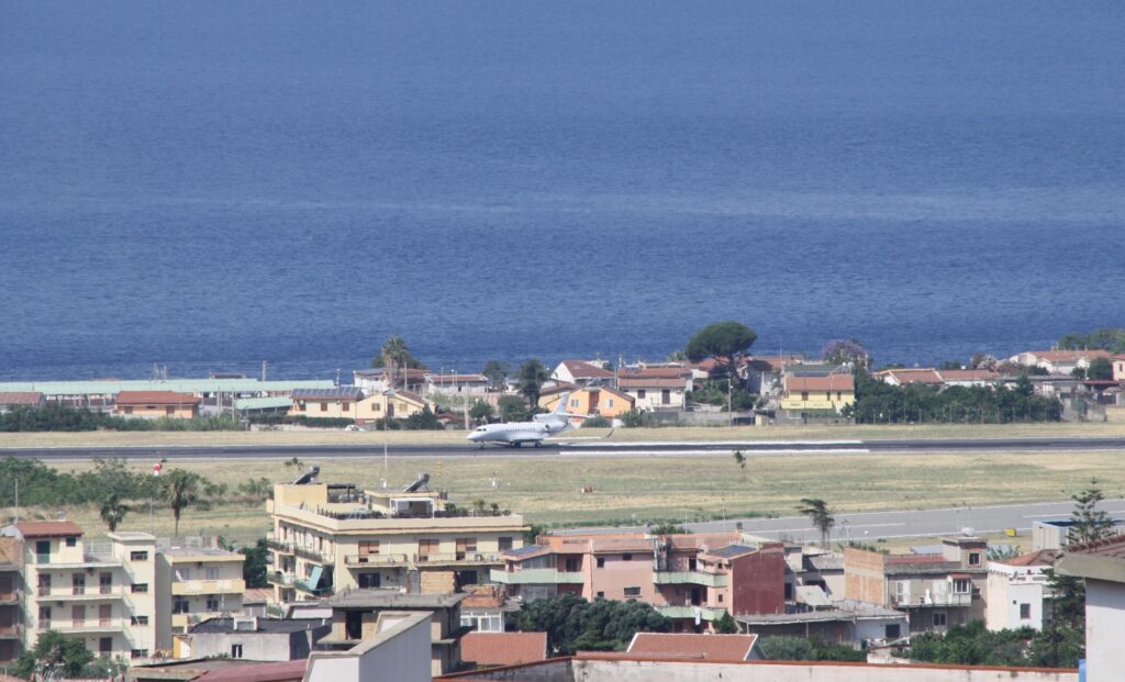 volo giorgia meloni atterra aeroporto reggio calabria 5 giugno 2026