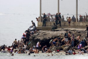 Ceuta migranti Marocco