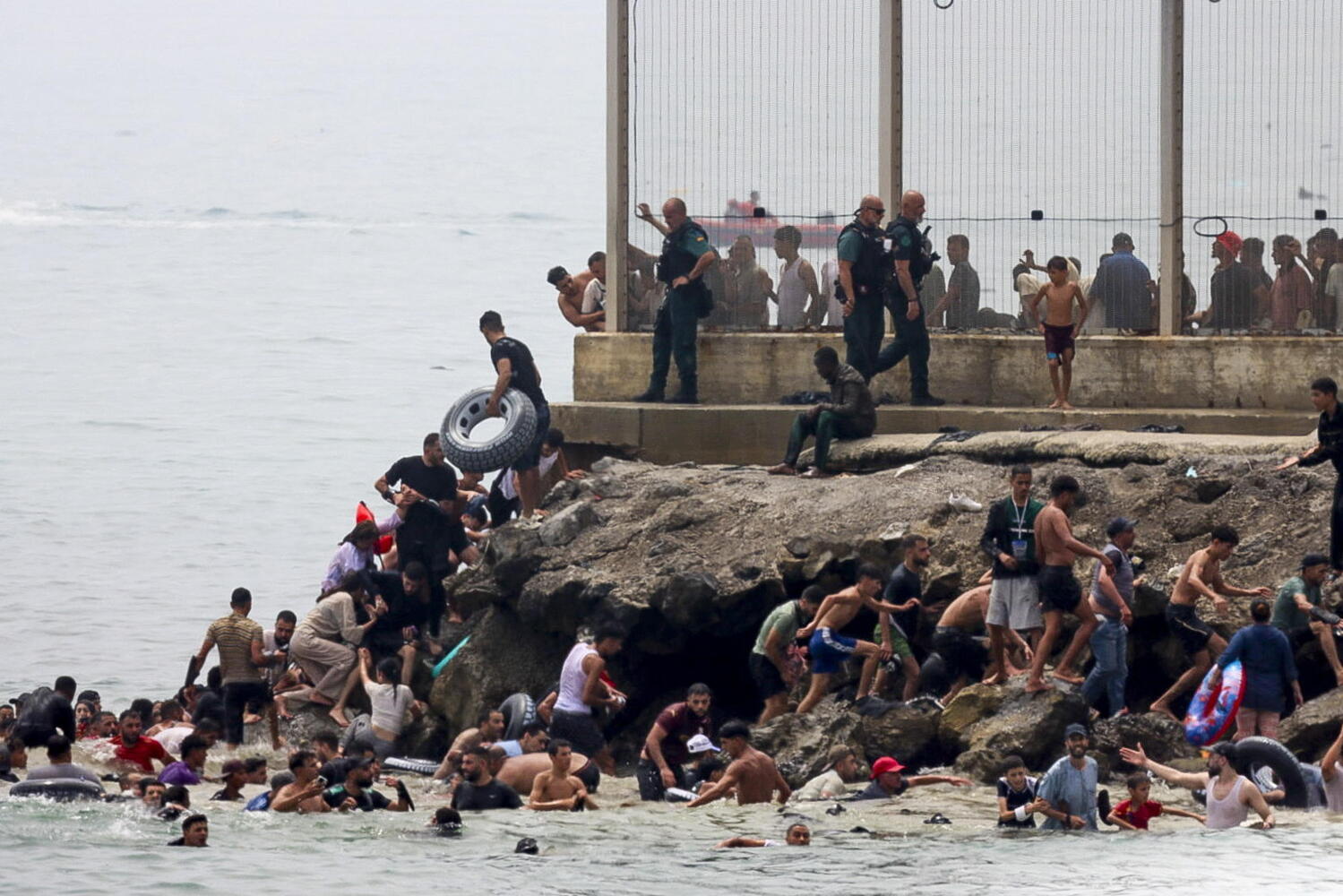 Ceuta migranti Marocco