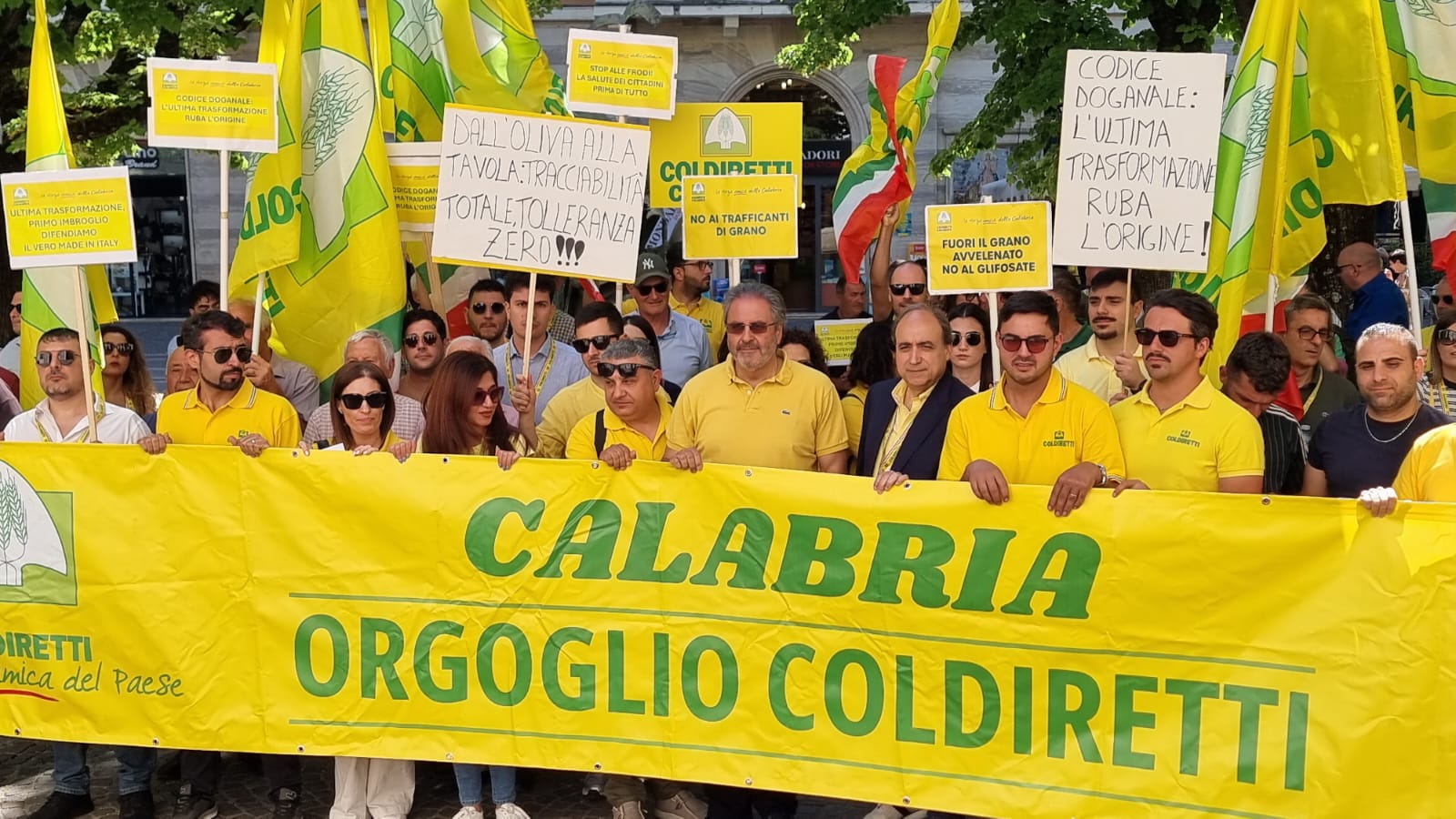 Coldiretti Sit-in Olio prefettura di Cosenza
