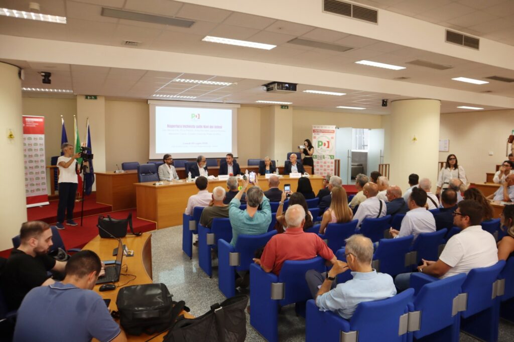 Conferenza riapertura indagini Navi dei veleni