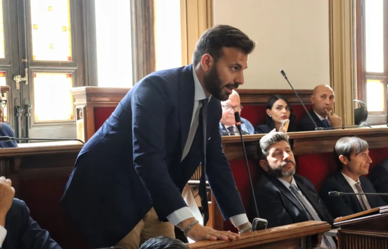 Reggio Calabria, rimborso dell’IVA sui prodotti per l’igiene mestruale: approvata la mozione del Consigliere Parisi. L’attenzione del Comune alle sensibilità delle donne