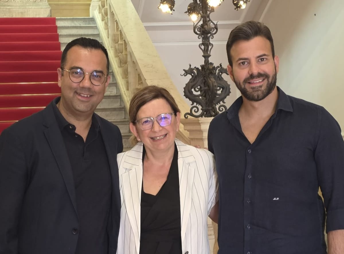Daniele Romeo Marialuisa Curatola e Marco Parisi Reggio Futura