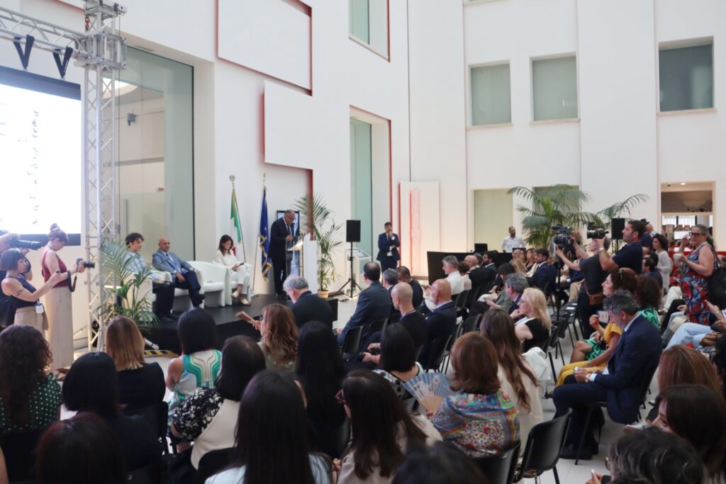 Disvelamento Opera Fontana Ferma con il ministro Giuli