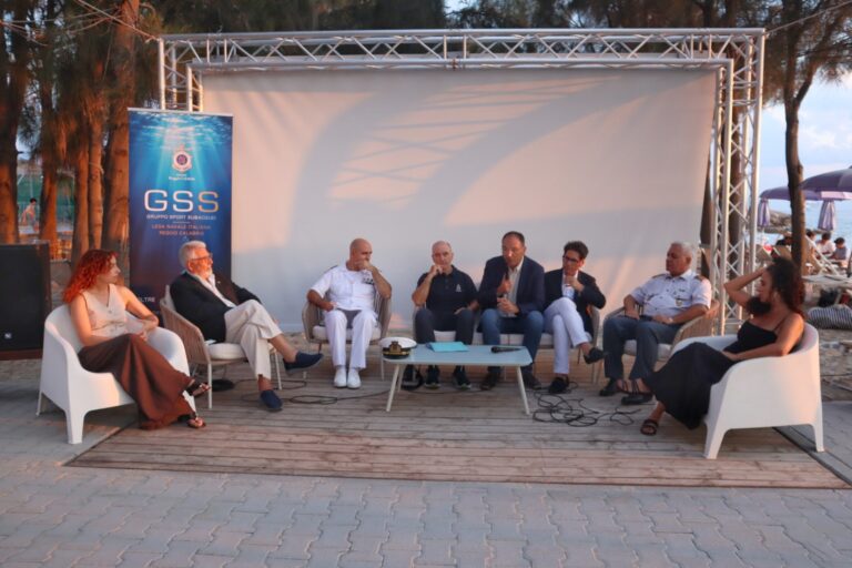 Reggio Calabria, la tavola rotonda sulla “Valorizzazione della risorsa mare” apre l’Open Day degli Sport Subacquei | FOTO e INTERVISTE