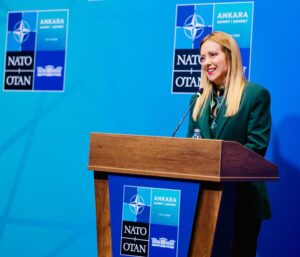 Giorgia Meloni NATO