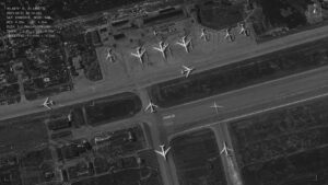 Immagini satellitari bombardieri russi