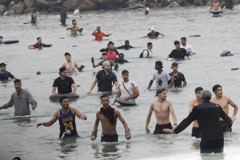 Migranti Marocco Spagna Ceuta