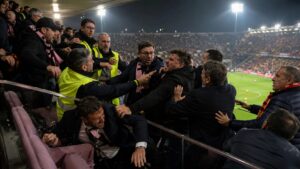 Rissa in tribuna