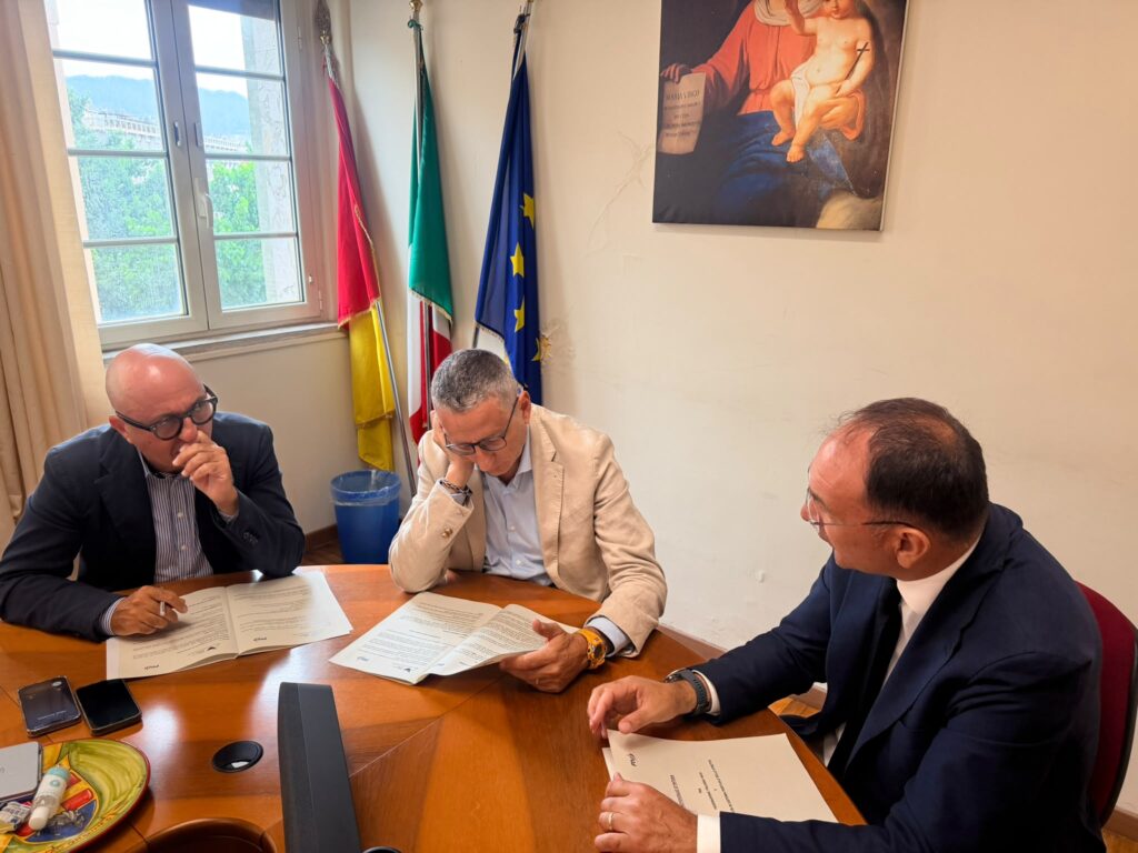 accordo autorità portuale dello stretto