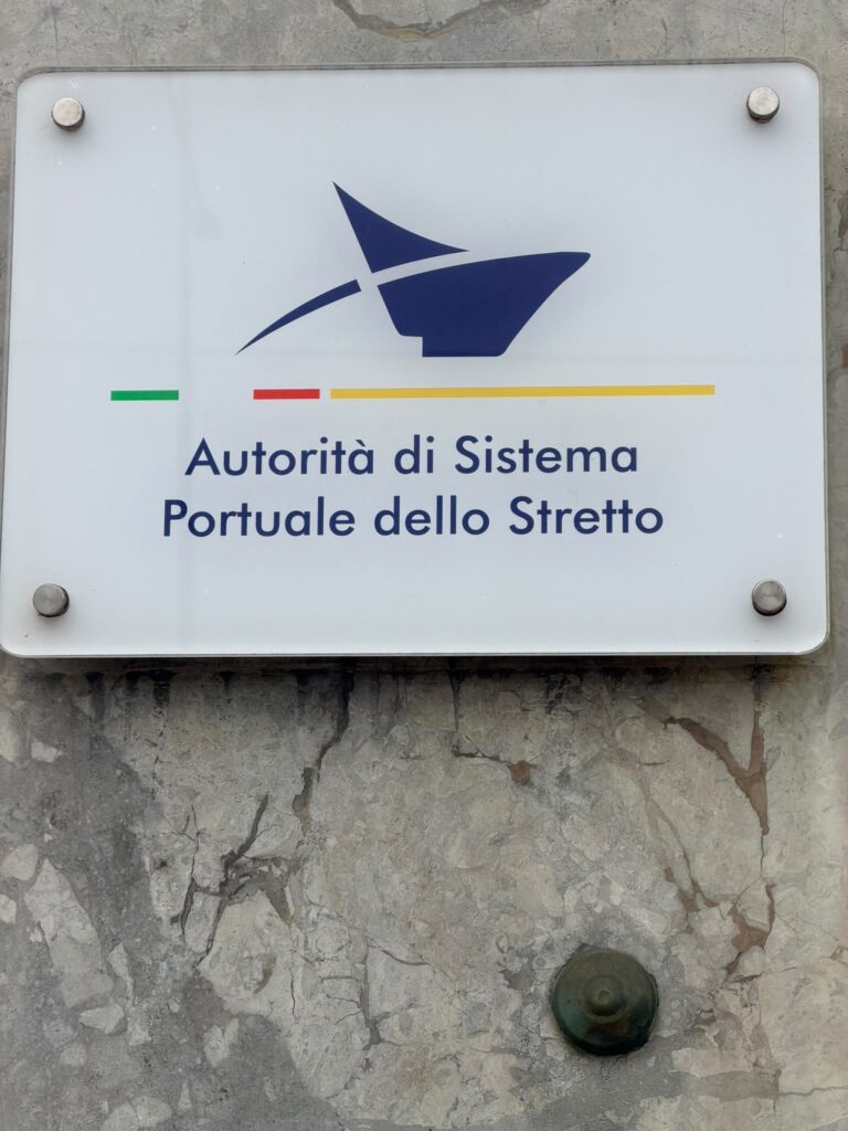 accordo autorità portuale dello stretto