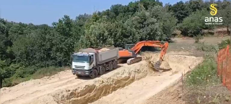 Trasversale delle Serre, avanzano i lavori sulla SS182: in autunno apre il lotto del cimitero di Vazzano | VIDEO