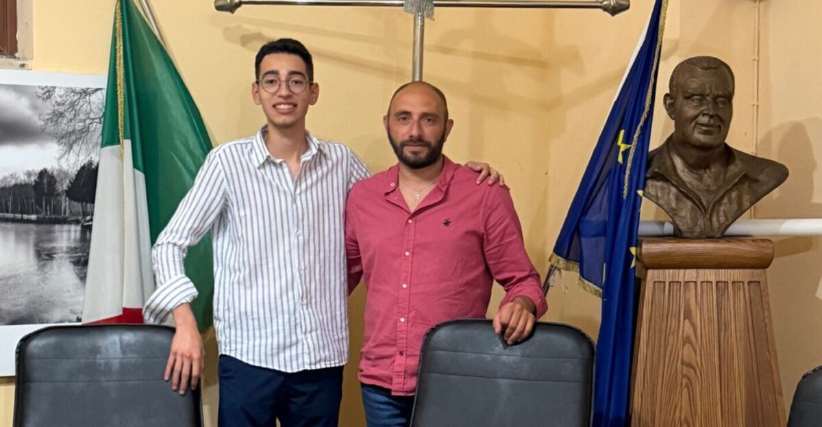 Nuovo presidente della Pro Loco San Roberto, Domenico Arlotta, insieme al consiglio direttivo e al sindaco