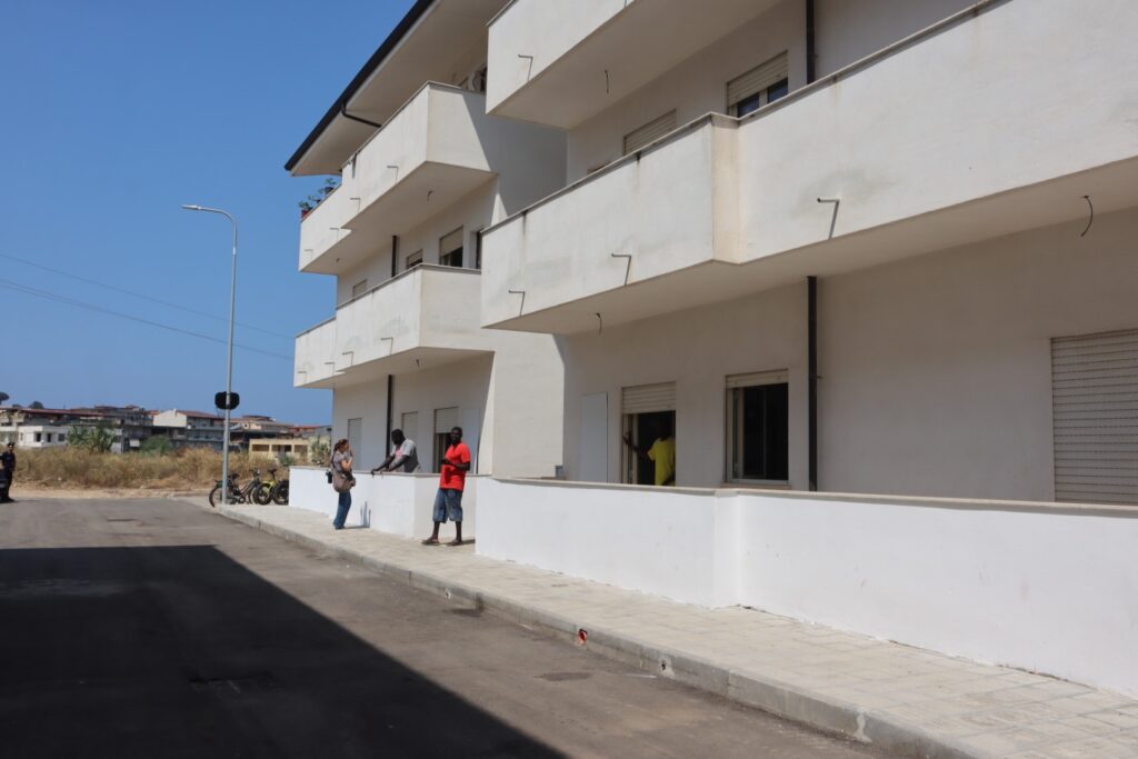 case nuove assegnate ai migranti della tendopoli di san ferdinando