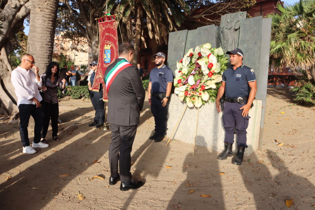 cerimonia 56° anniversario rivolta di reggio