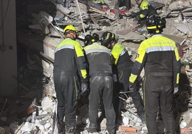 Messina, crollo a Pistunina: rinvenuto un corpo tra le macerie, 5 persone ancora disperse | VIDEO
