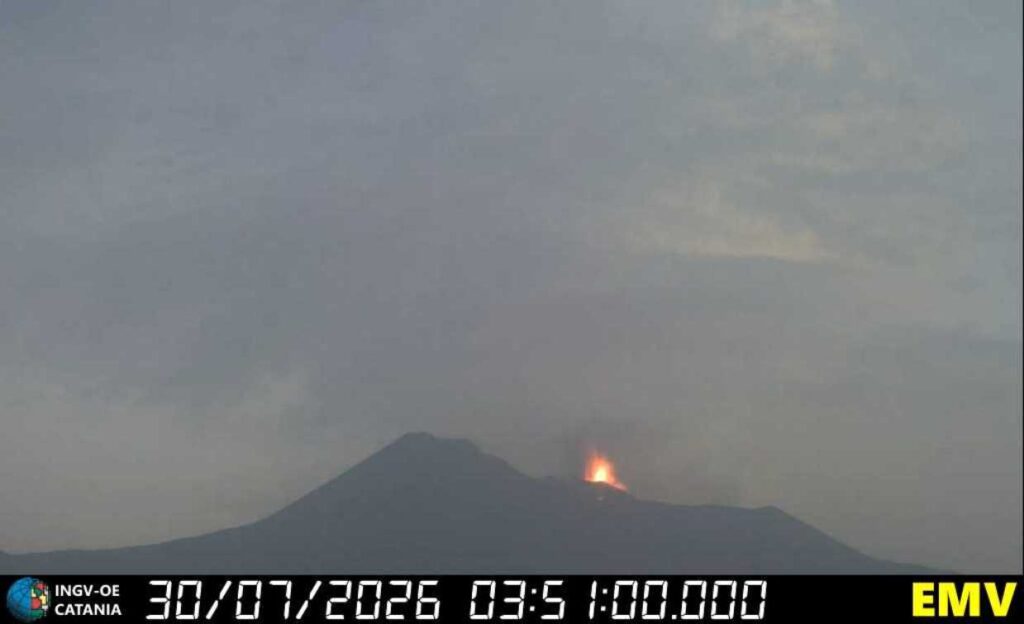eruzione-oggi-fontana-di-lava-etna