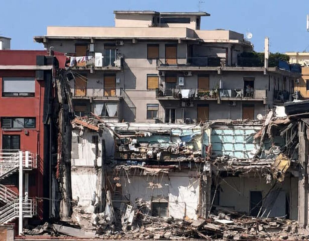 esplosione messina pistunina