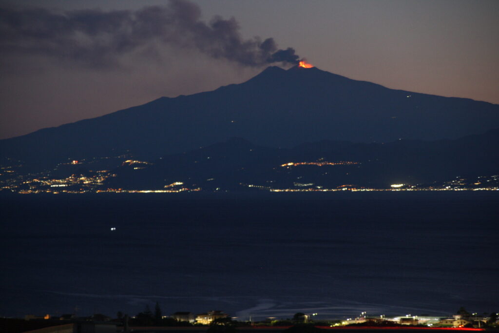 etna eruzione sera 5 luglio 2026