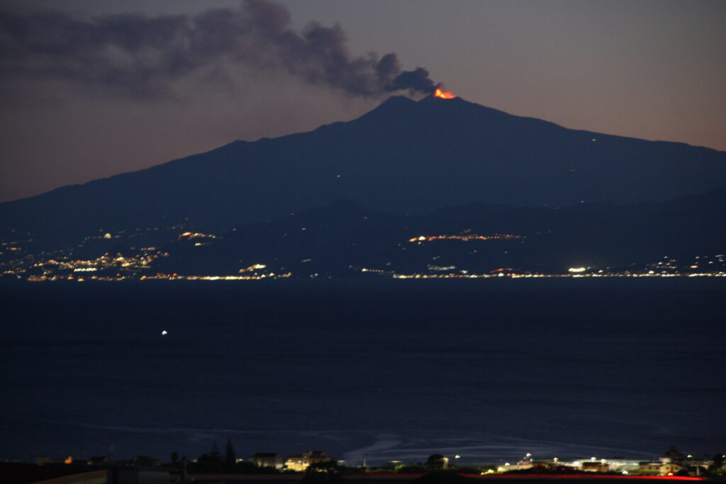 etna eruzione sera 5 luglio 2026