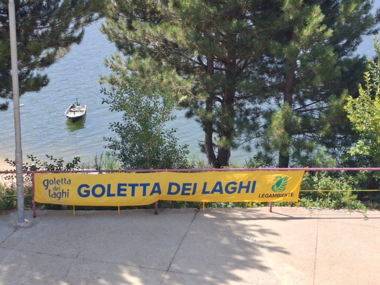 In Calabria la 12ª tappa di Goletta dei Laghi, presentati i risultati dei monitoraggi in 5 laghi silani e il dossier con le 10 proposte di Legambiente per la salvaguardia dei bacini