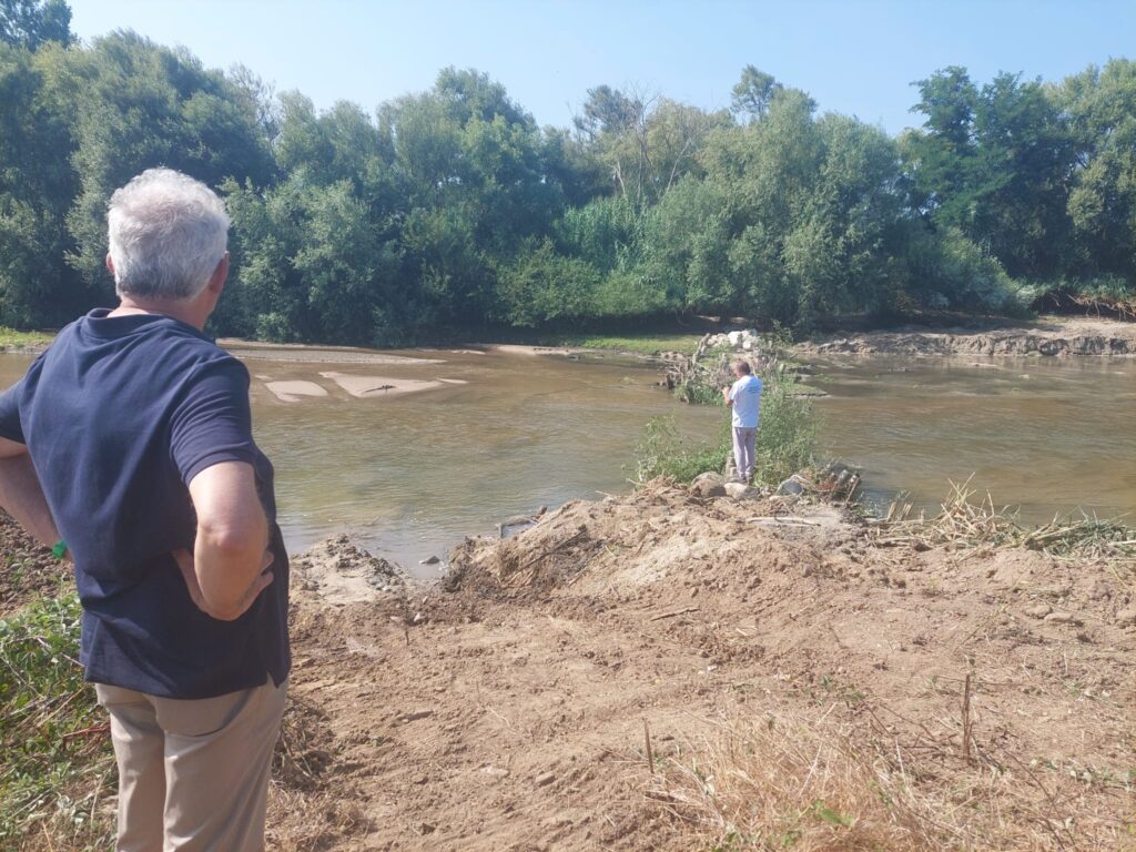 il sindaco sulla barriera