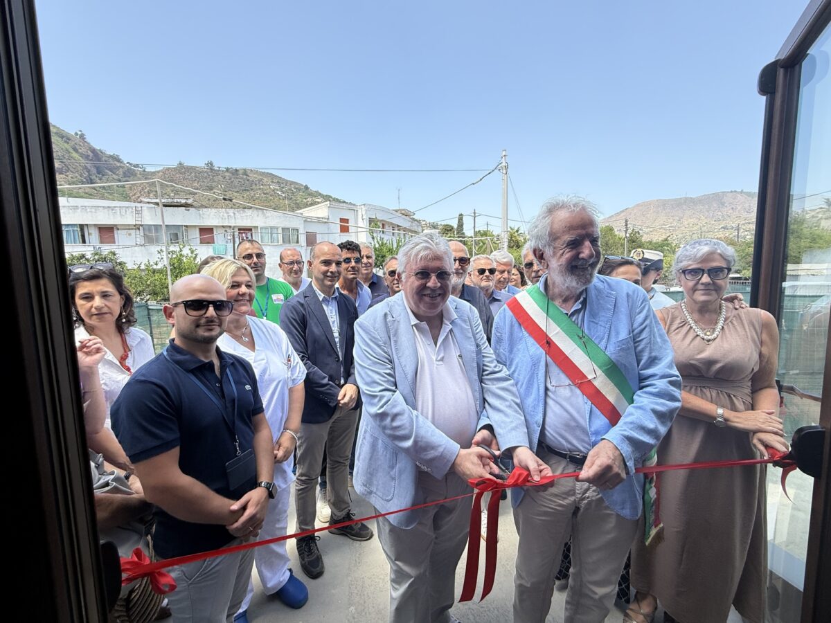 Struttura sanitaria a Lipari con accesso unico ai servizi, spazi organizzati per efficienza e prossimità