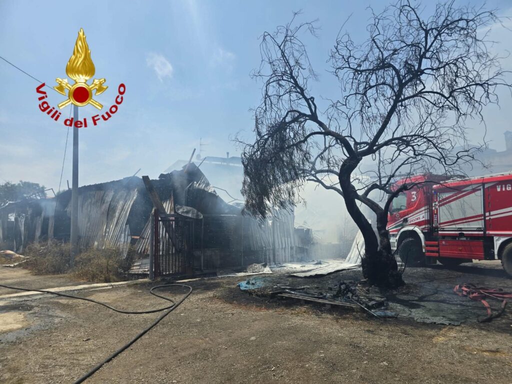 incendio crotone
