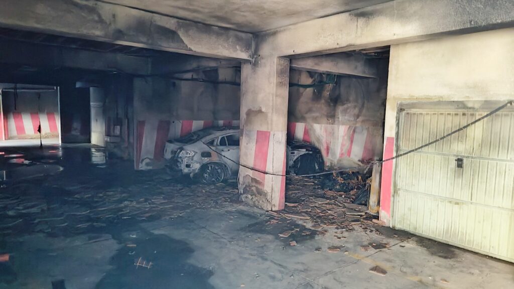 incendio garage via Don Luigi Orione
