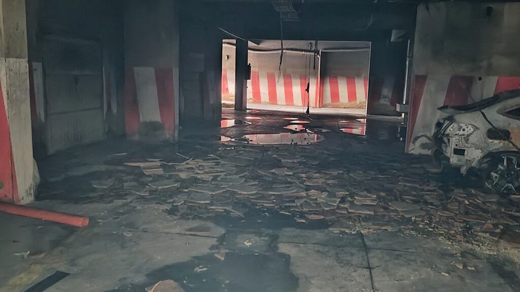 incendio garage via Don Luigi Orione
