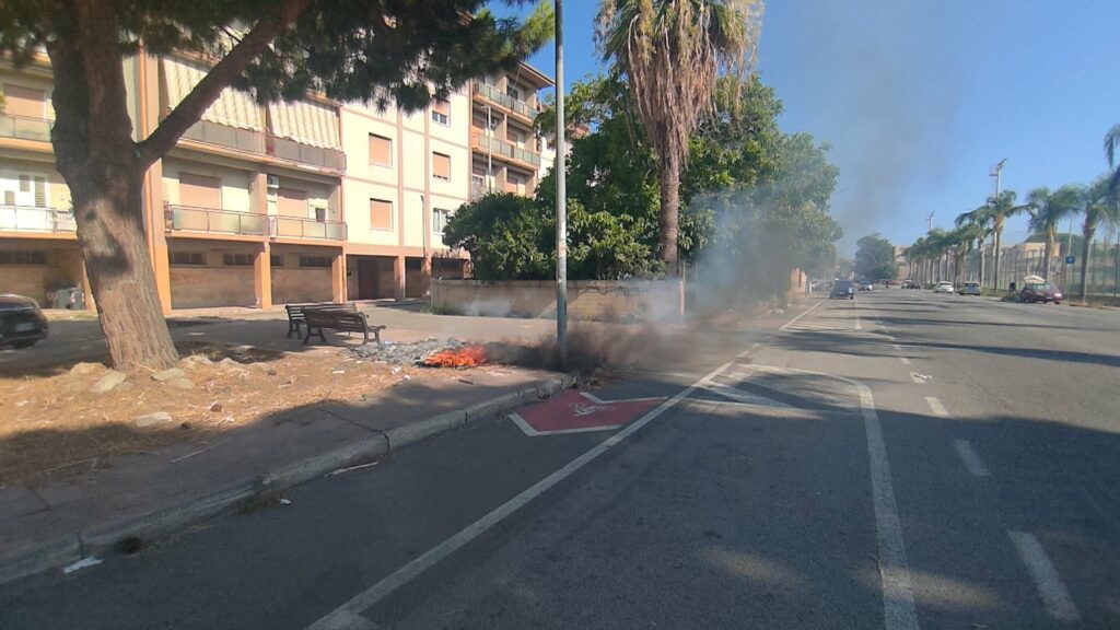 incendio rifiuti