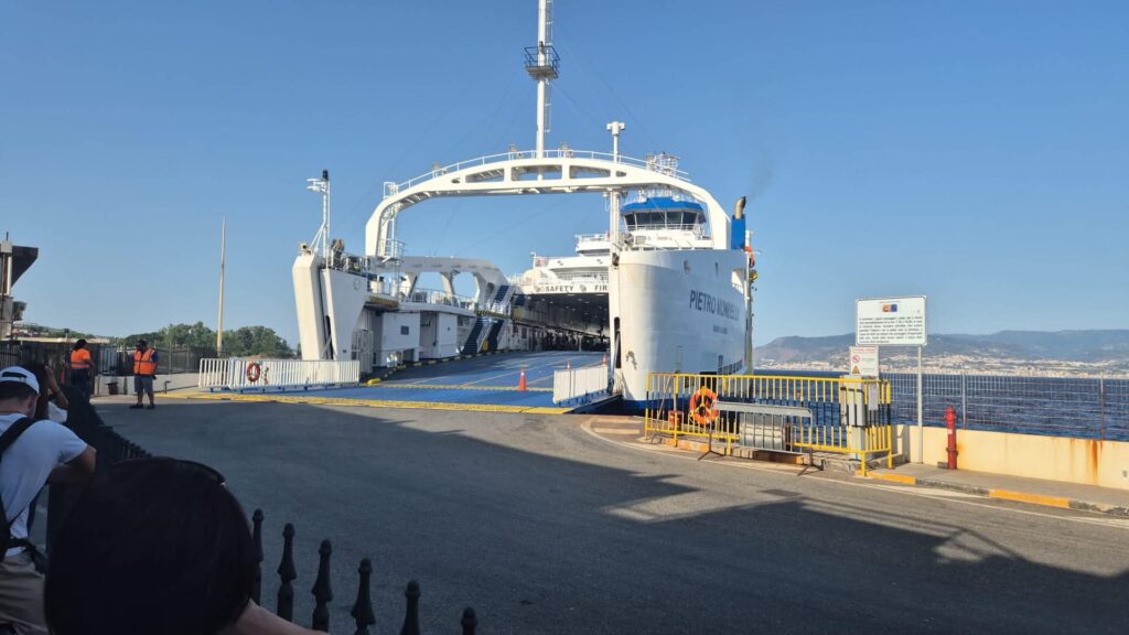 incidente caronte messina