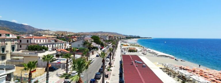 Marina di Gioiosa Ionica punta sul turismo: il Comune scommette su servizi, collegamenti e accoglienza | INTERVISTA