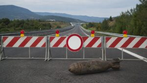 ordigno bellico strada chiusa