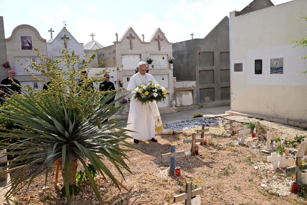 papa a lampedusa
