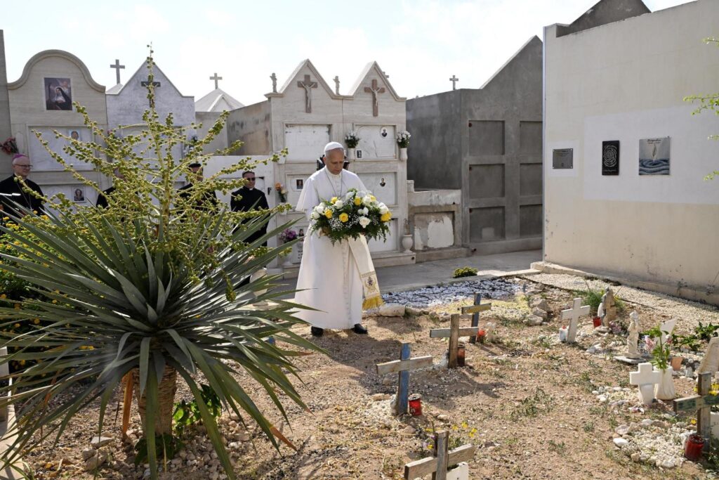papa a lampedusa