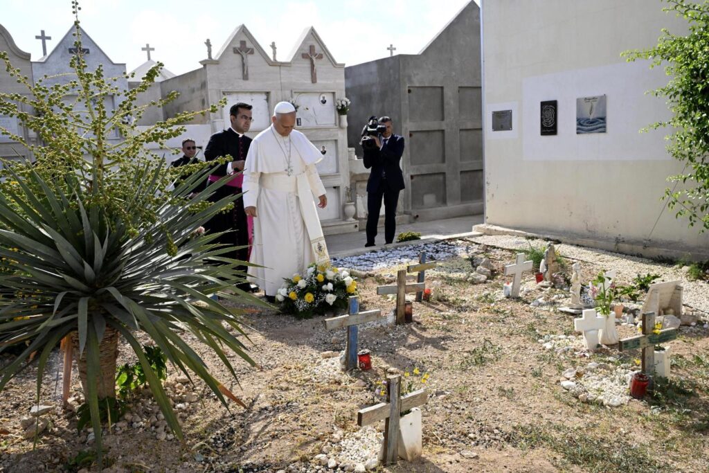 papa a lampedusa