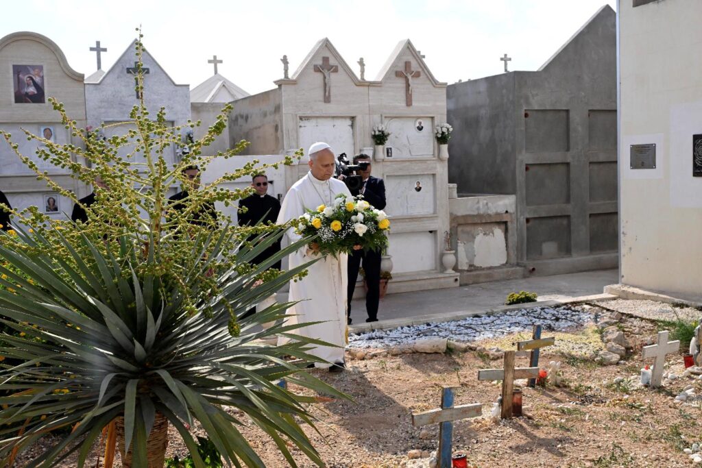 papa a lampedusa