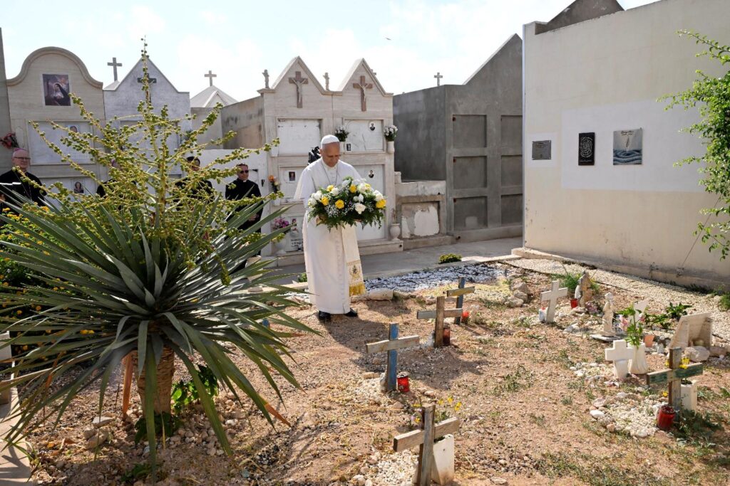 papa a lampedusa