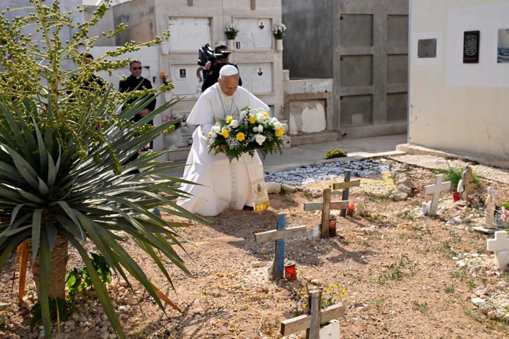 papa a lampedusa